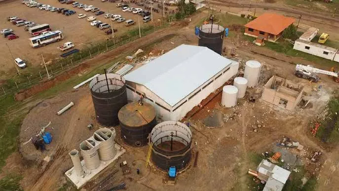Obras civiles para planta de tratamiento de aguas y Tanques de acero al carbono